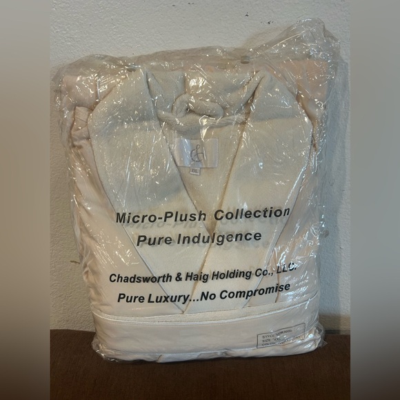 Chadsworth & Haig Microfiber Plush Robe XXLarge Ivory NWT (1324) - Picture 2 of 5